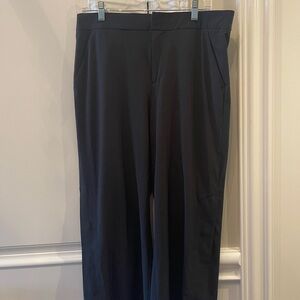 Athleta cropped Pants